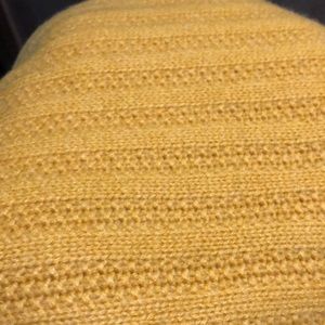 J Crew 💯% cashmere scarf NWT